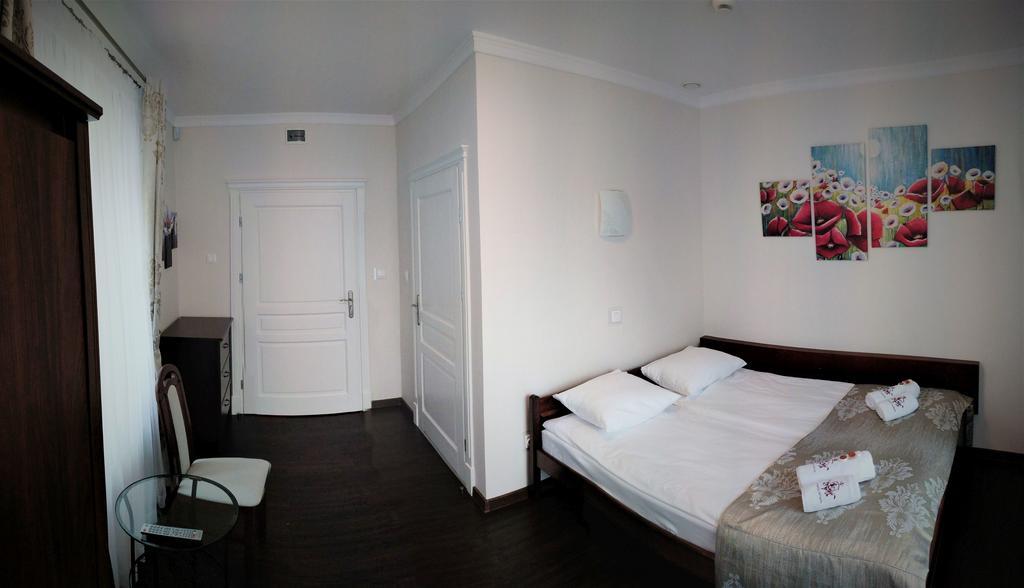 Willa Rozana - Apartamenty I Pokoje Goscinne Сандомир Экстерьер фото