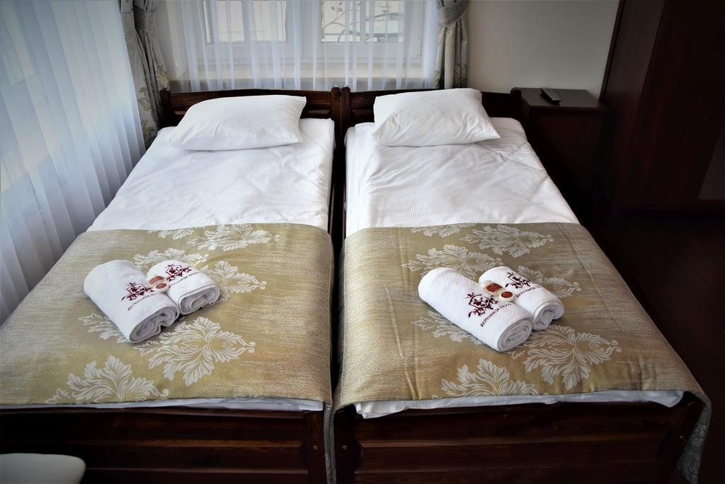 Willa Rozana - Apartamenty I Pokoje Goscinne Сандомир Экстерьер фото