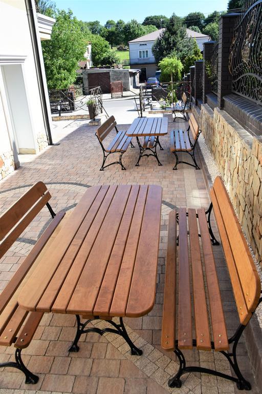 Willa Rozana - Apartamenty I Pokoje Goscinne Сандомир Экстерьер фото